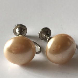Pearl Screw Back Earrings